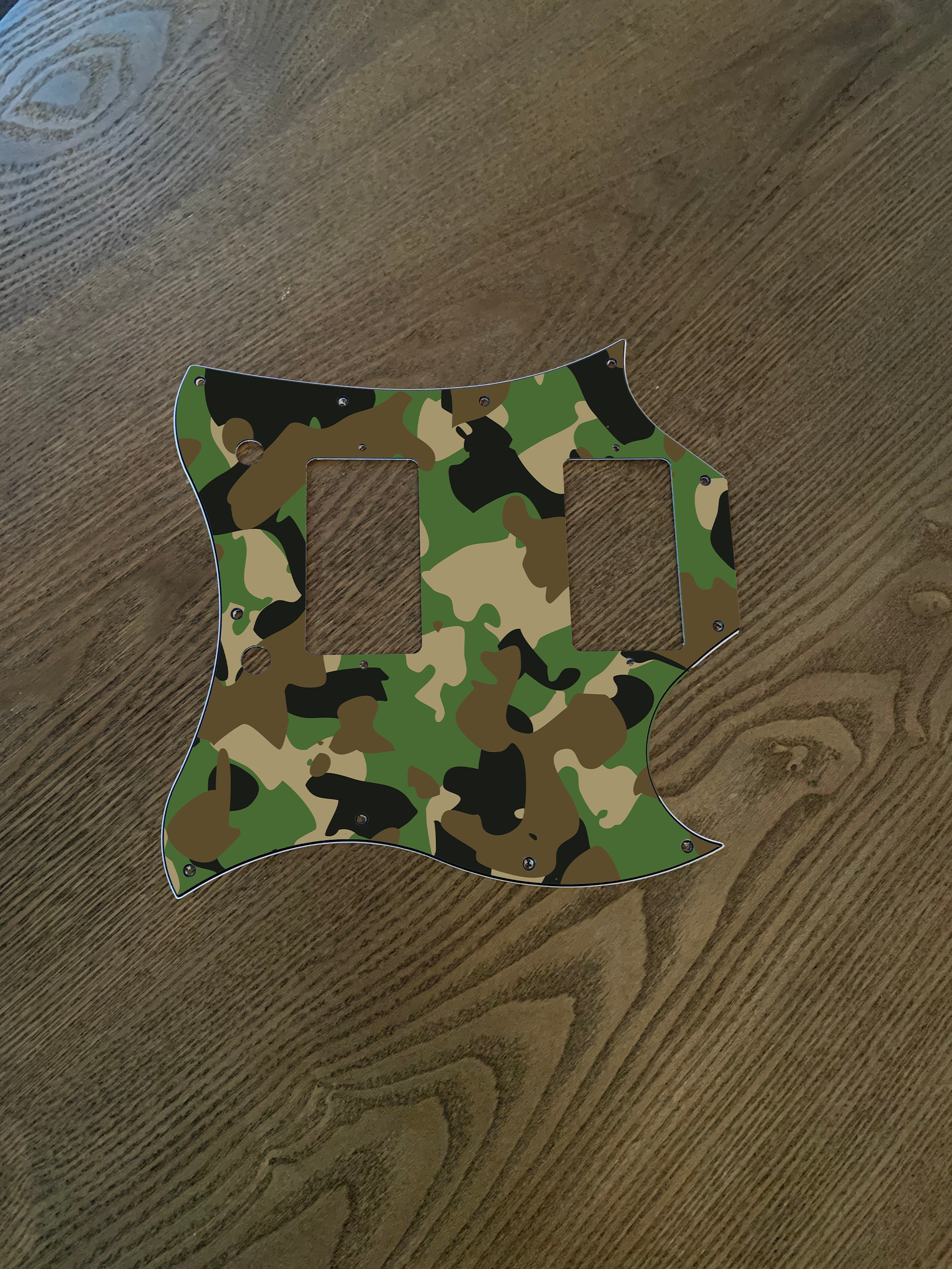 Camo Commando-SG Pickguard by Carmedon